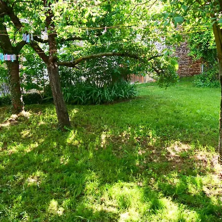 Holiday home Maison Les Sauvages 8-10 Personnes Blassac